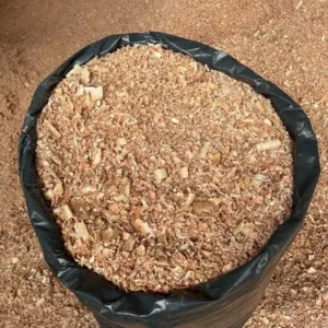 Serragem 200 Litros Madeira Para Baia De Cavalo E Galinheiro